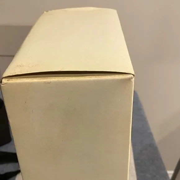 Franklin Mint Blue and Gold Fashion Doll with a free Princess Diana replica ring - Picture 5 of 6